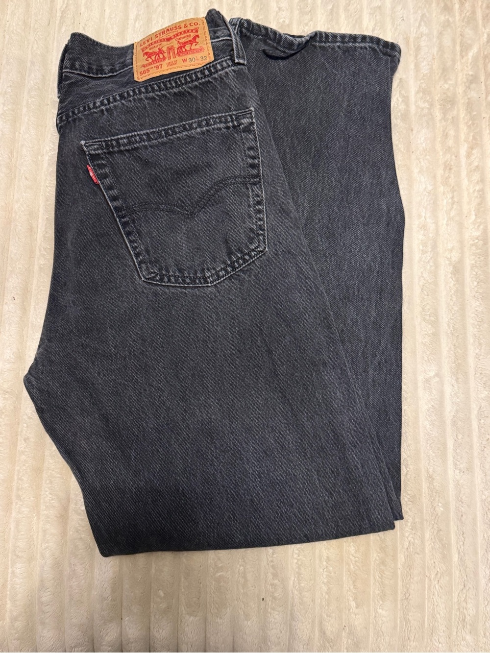 Levi's Men's Black Denim Jeans - Straight loose Fit 30x32